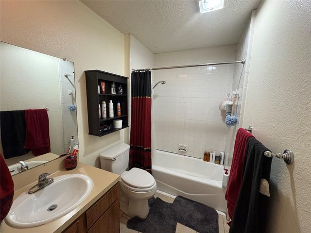 8811-B Pineridge DR B, Austin, TX 78729