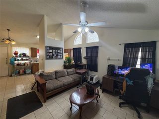 8811-B Pineridge DR B, Austin, TX 78729