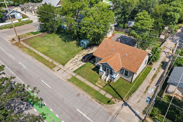 2318 E 1st St N, Wichita, KS 67214