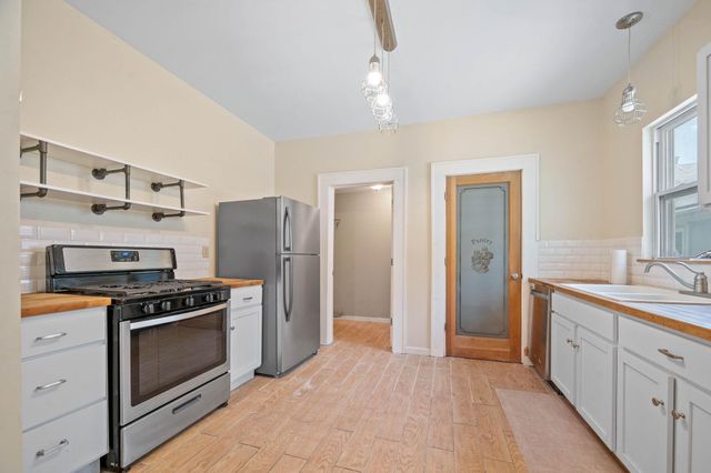 2318 E 1st St N, Wichita, KS 67214