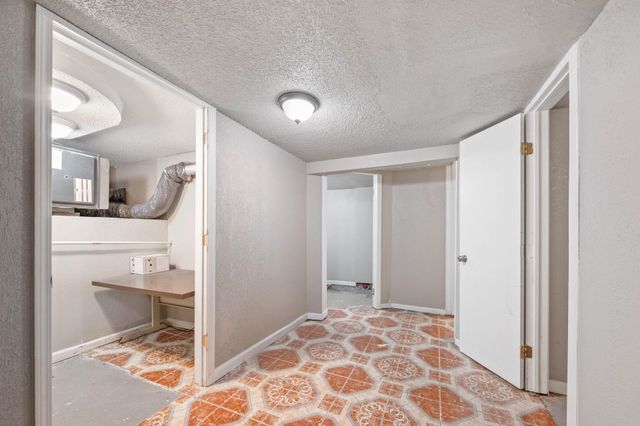 2318 E 1st St N, Wichita, KS 67214