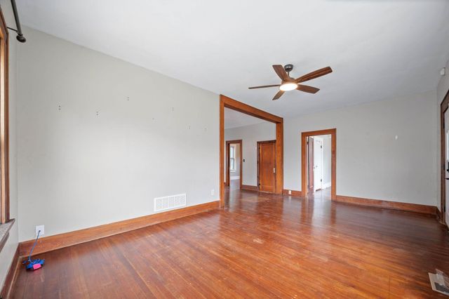 2318 E 1st St N, Wichita, KS 67214