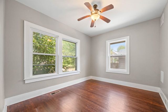 2318 E 1st St N, Wichita, KS 67214