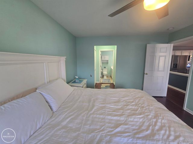 29910 Kenwood Court, Roseville, MI 48066