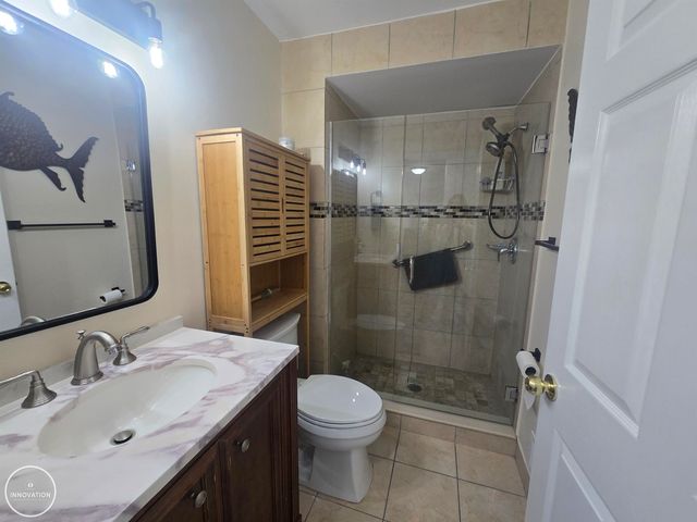 29910 Kenwood Court, Roseville, MI 48066