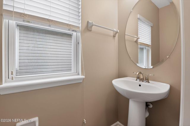 350 VINEYARD Lane, Orange Park, FL 32073