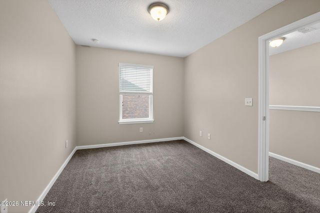 350 VINEYARD Lane, Orange Park, FL 32073