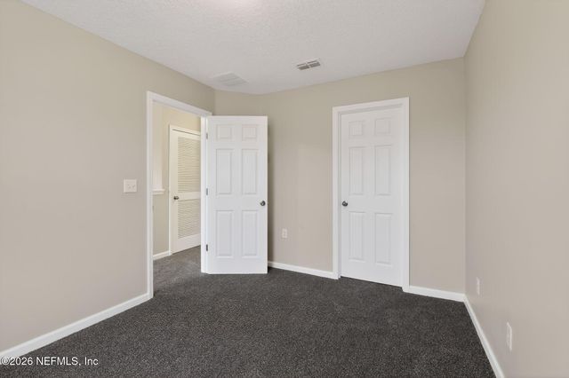 350 VINEYARD Lane, Orange Park, FL 32073