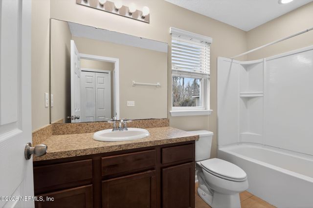 350 VINEYARD Lane, Orange Park, FL 32073