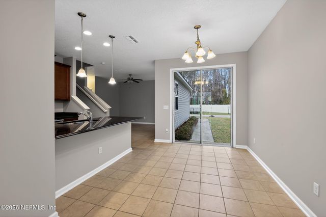 350 VINEYARD Lane, Orange Park, FL 32073