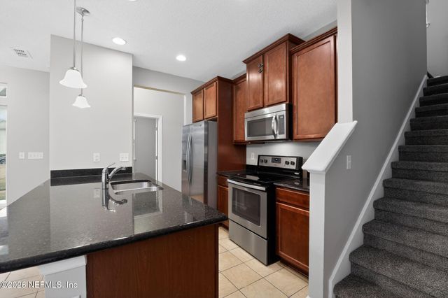 350 VINEYARD Lane, Orange Park, FL 32073