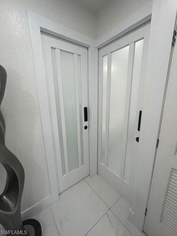 198 E Browning DR, West Palm Beach, FL 33406