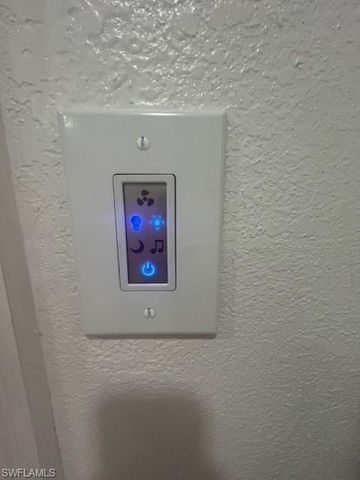 198 E Browning DR, West Palm Beach, FL 33406