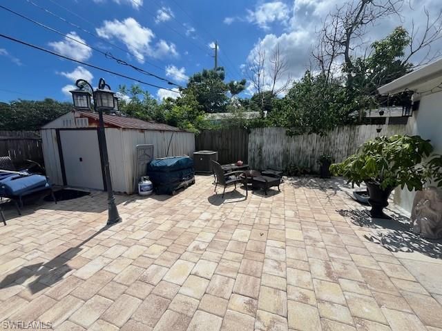 198 E Browning DR, West Palm Beach, FL 33406