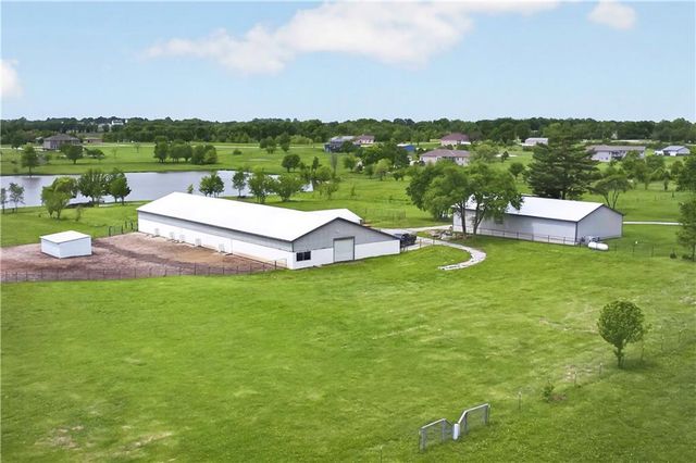 30703 E US Highway 50 Road, Lee's Summit, MO 64086