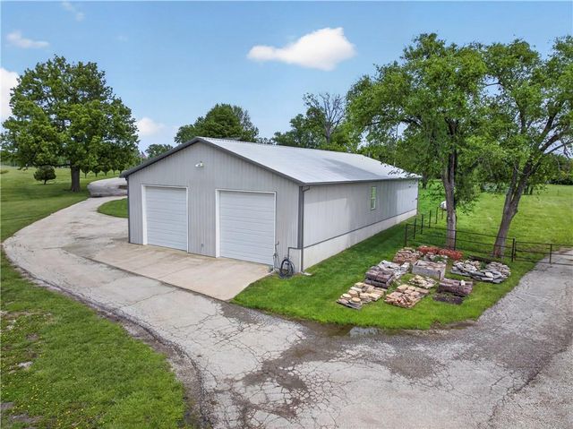 30703 E US Highway 50 Road, Lee's Summit, MO 64086