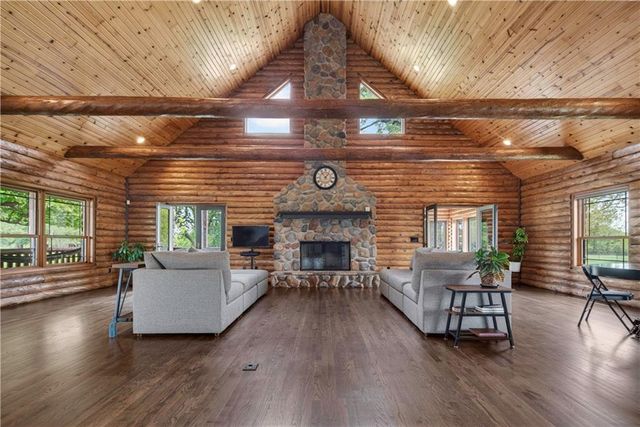 30703 E US Highway 50 Road, Lee's Summit, MO 64086