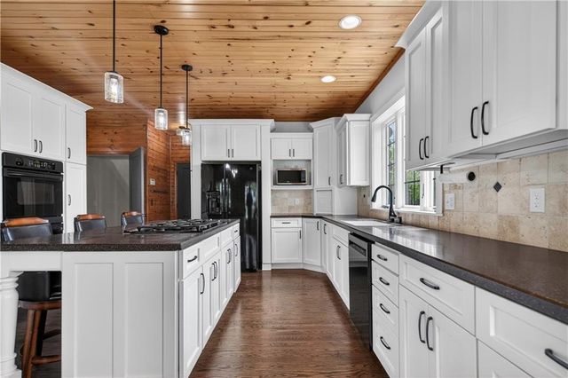 30703 E US Highway 50 Road, Lee's Summit, MO 64086