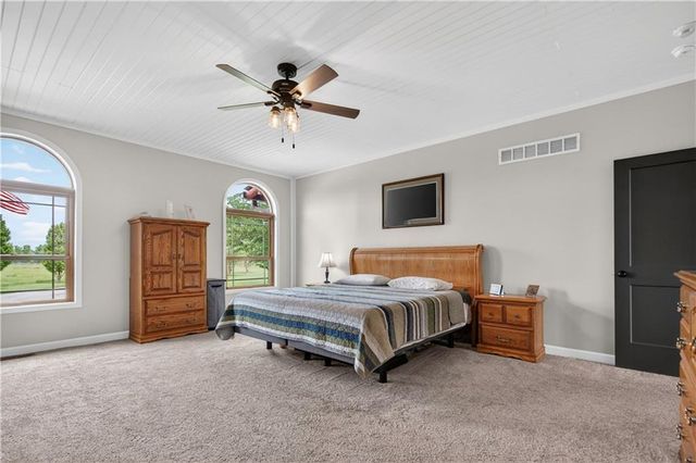 30703 E US Highway 50 Road, Lee's Summit, MO 64086