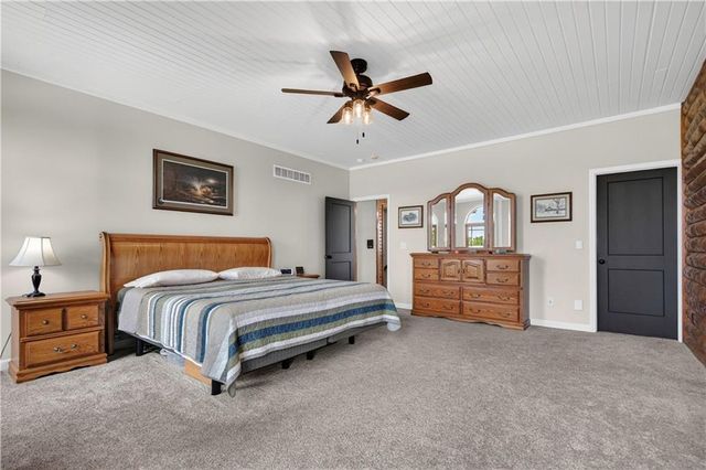 30703 E US Highway 50 Road, Lee's Summit, MO 64086