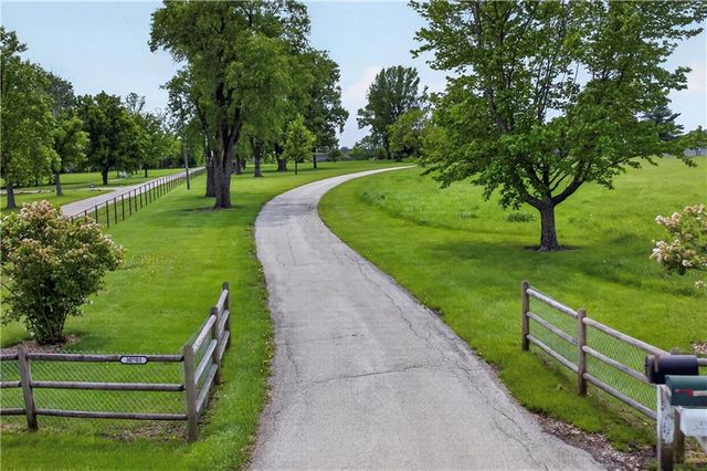 30703 E US Highway 50 Road, Lee's Summit, MO 64086