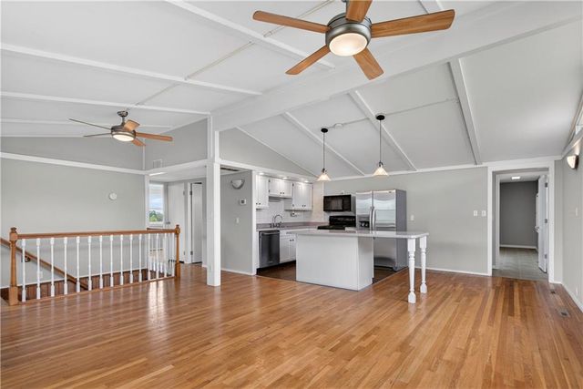 30703 E US Highway 50 Road, Lee's Summit, MO 64086