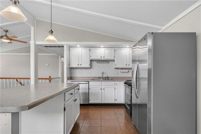 30703 E US Highway 50 Road, Lee's Summit, MO 64086