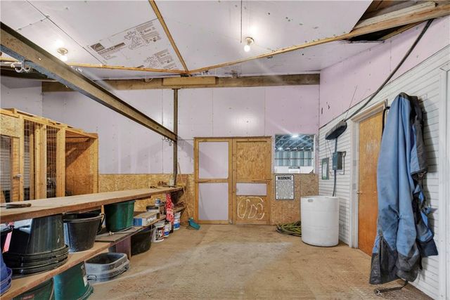 30703 E US Highway 50 Road, Lee's Summit, MO 64086
