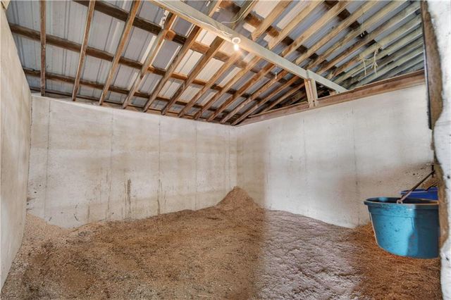 30703 E US Highway 50 Road, Lee's Summit, MO 64086