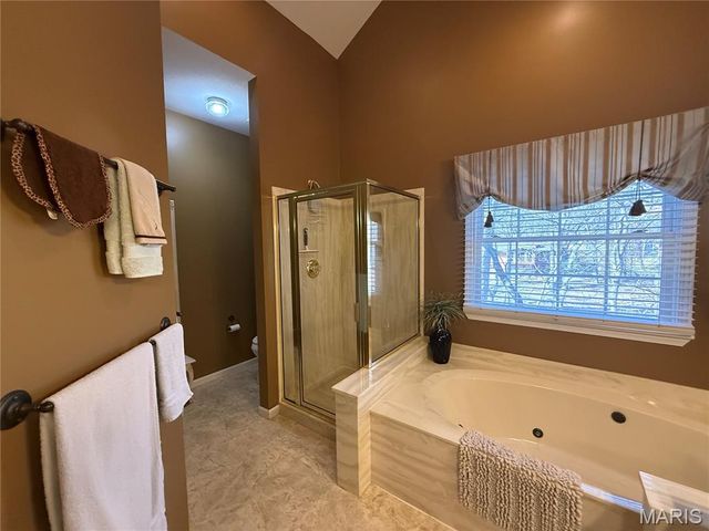 1722 Seminole Lane, Godfrey, IL 62035