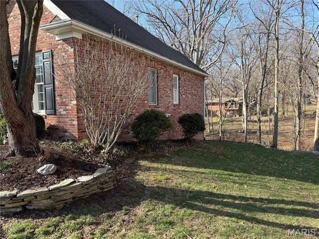 1722 Seminole Lane, Godfrey, IL 62035