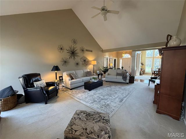 1722 Seminole Lane, Godfrey, IL 62035