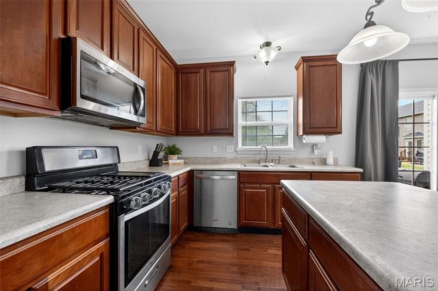 7 Rivermeadows Drive, Florissant, MO 63031