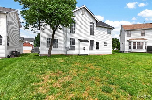 7 Rivermeadows Drive, Florissant, MO 63031
