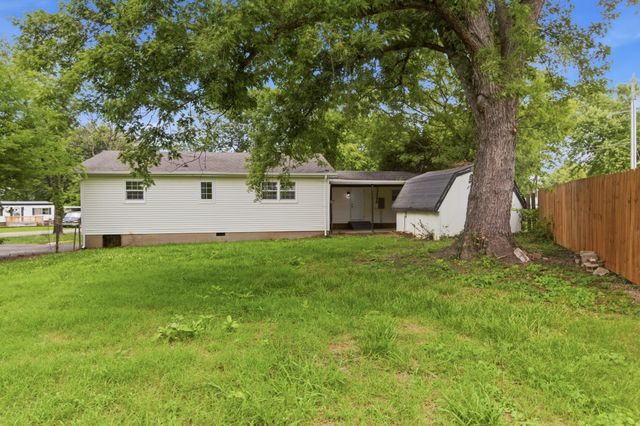 302 Jim Bowie Dr, Smyrna, TN 37167