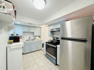 195 Thomas Burgin Pkwy 205, Quincy, MA 02169