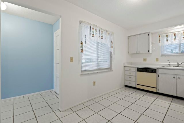 606 LA JOLLA AVENUE, Sun City Center, FL 33573