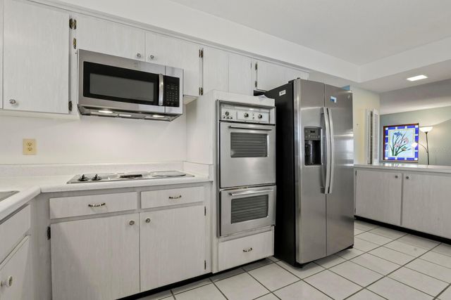 606 LA JOLLA AVENUE, Sun City Center, FL 33573
