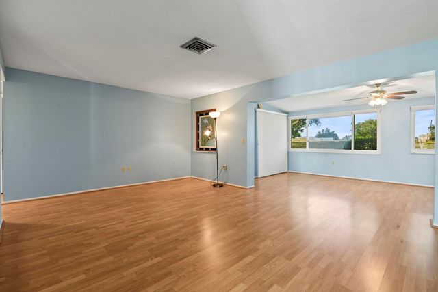 606 LA JOLLA AVENUE, Sun City Center, FL 33573
