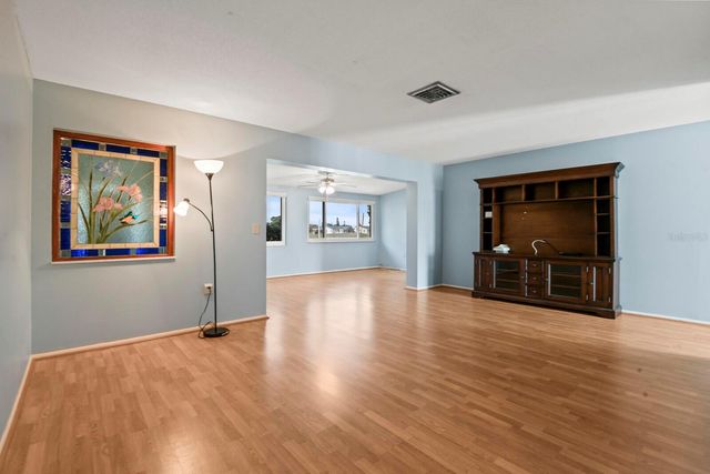 606 LA JOLLA AVENUE, Sun City Center, FL 33573