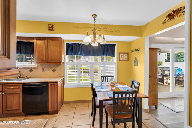 3 Hedgewood Road, Howell, NJ 07731
