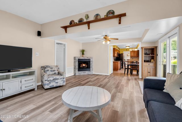 3 Hedgewood Road, Howell, NJ 07731