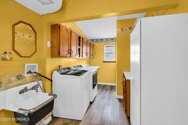 3 Hedgewood Road, Howell, NJ 07731