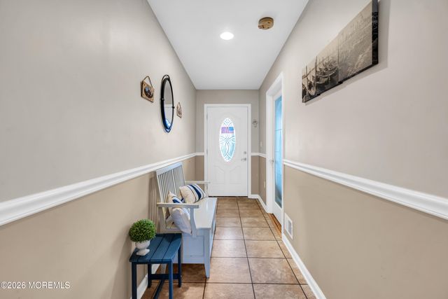 3 Hedgewood Road, Howell, NJ 07731