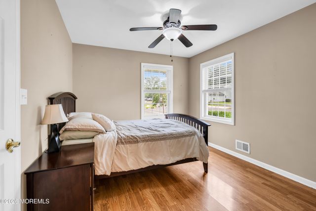 3 Hedgewood Road, Howell, NJ 07731