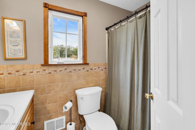 3 Hedgewood Road, Howell, NJ 07731