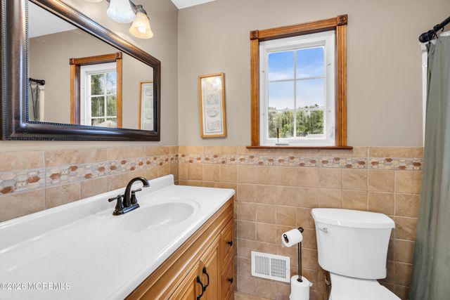3 Hedgewood Road, Howell, NJ 07731