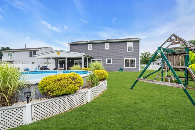 3 Hedgewood Road, Howell, NJ 07731
