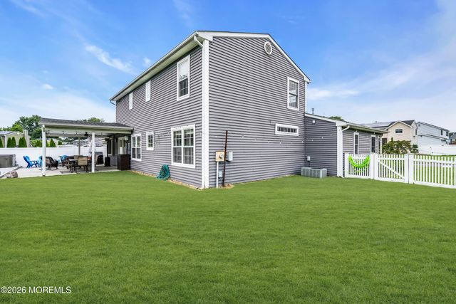 3 Hedgewood Road, Howell, NJ 07731