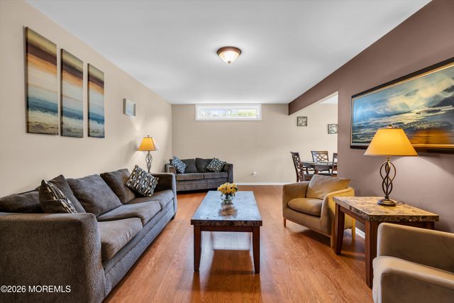 3 Hedgewood Road, Howell, NJ 07731